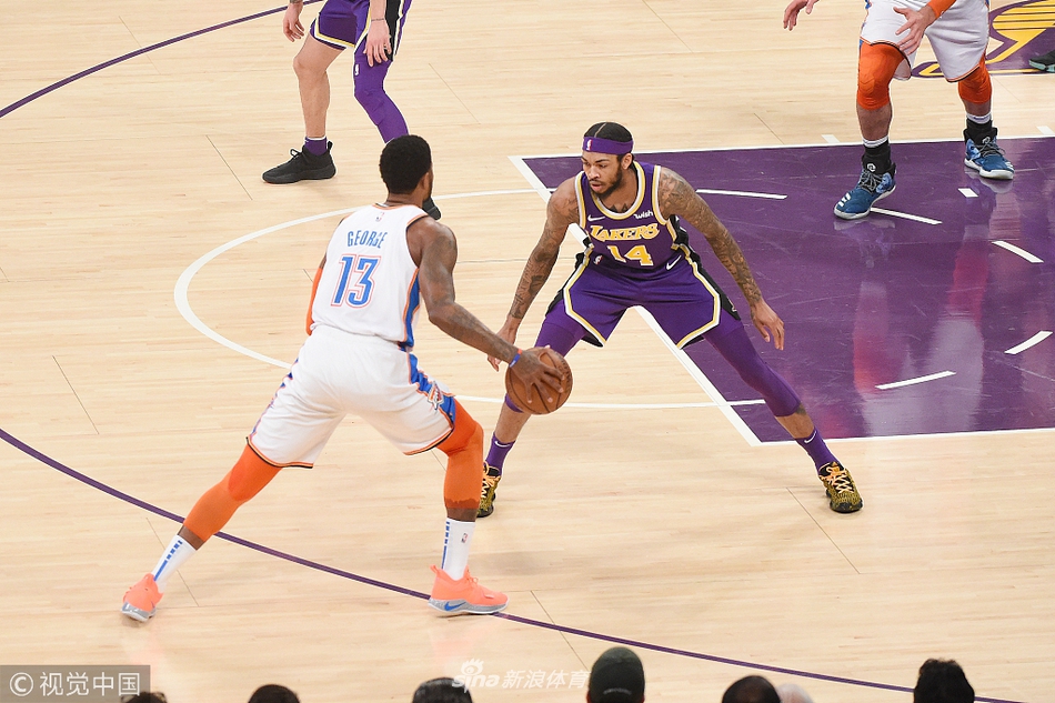 上体现了个 上体现了个