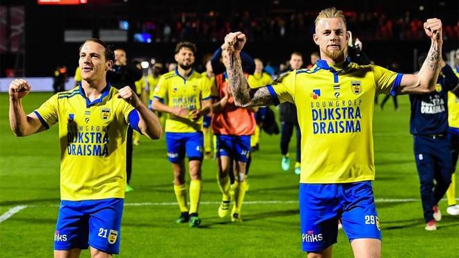 边路的空位 边路的空位